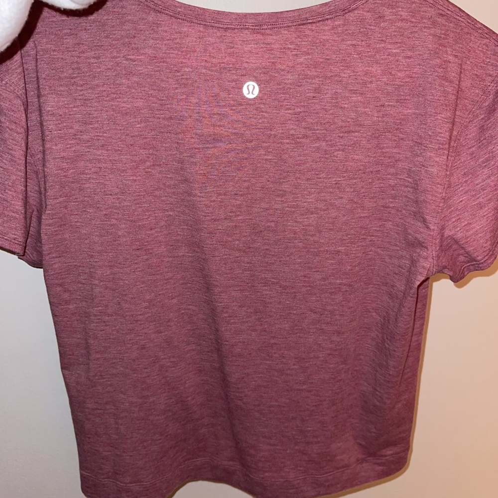 LULULEMON SIZE 6 cropped shirt